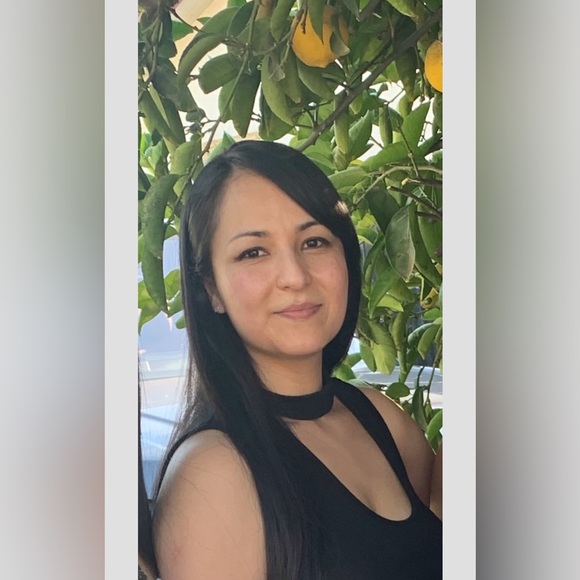 Meet your Posher, Angelica - Picture 3 of 3